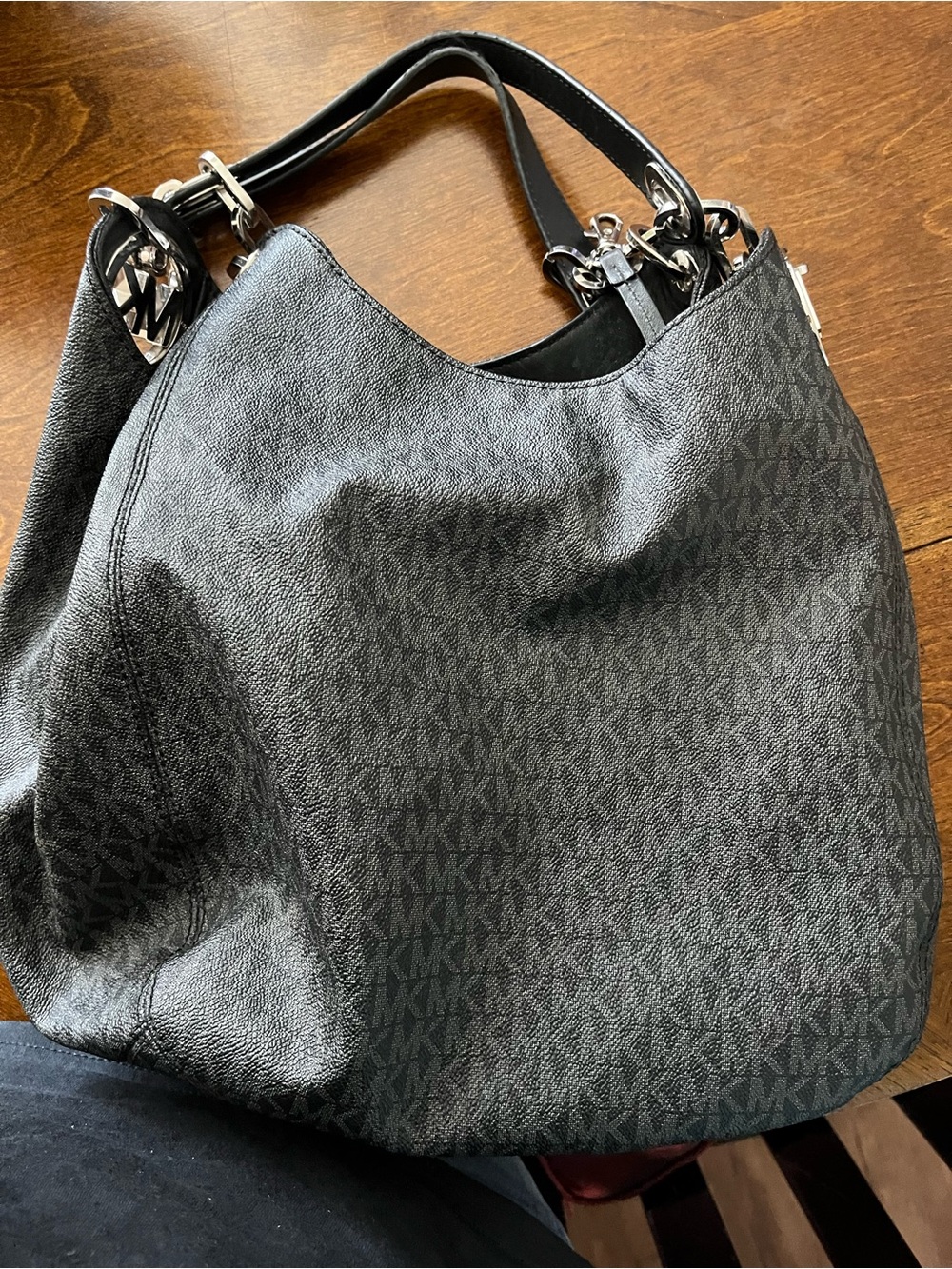 Michael Kors Fulton Large Leather Shoulder Bag Tote